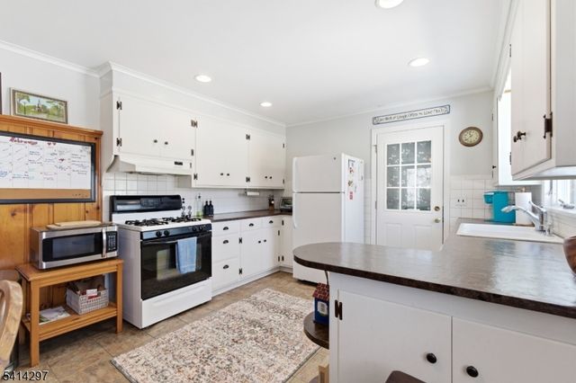 103 W Sunset Blvd, Andover Twp., NJ 07860