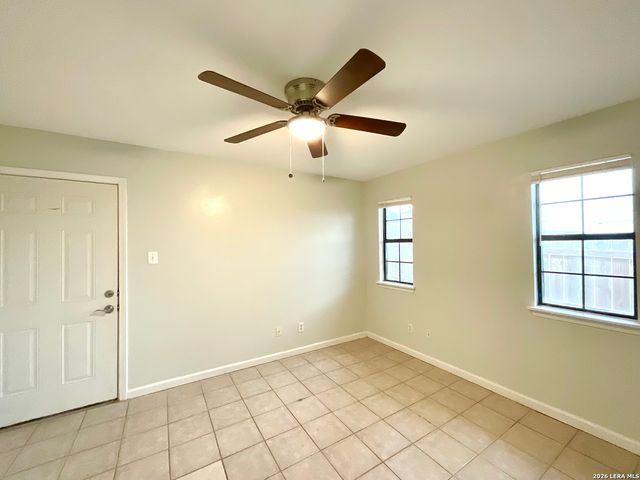 509 Meadow Forge B, Converse, TX 78109