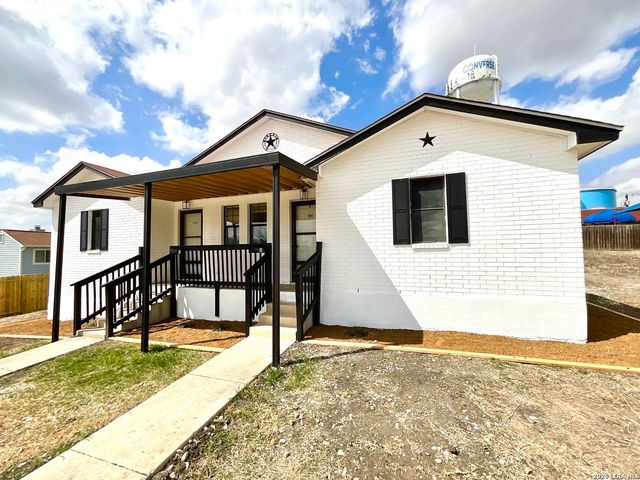 509 Meadow Forge B, Converse, TX 78109