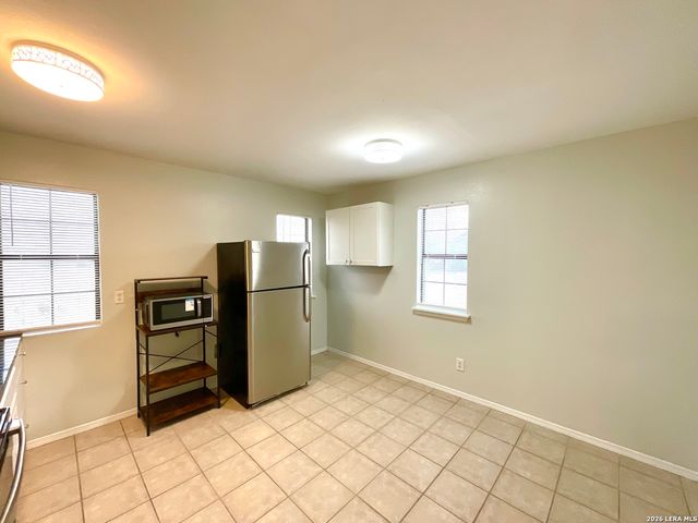 509 Meadow Forge B, Converse, TX 78109