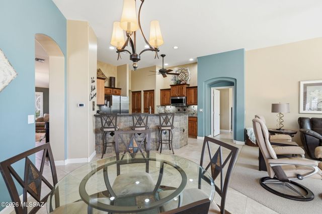 2568 E Alexis Court, Green Valley, AZ 85614