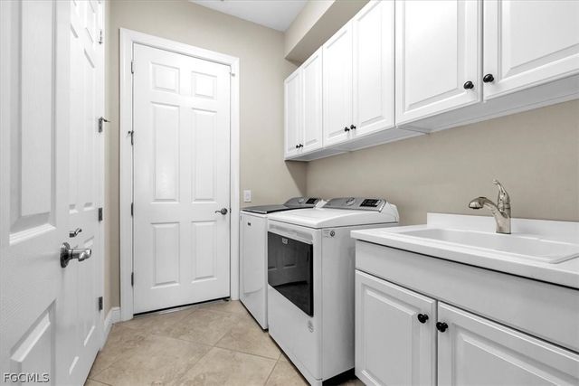 10529 Azzurra DR, Fort Myers, FL 33913