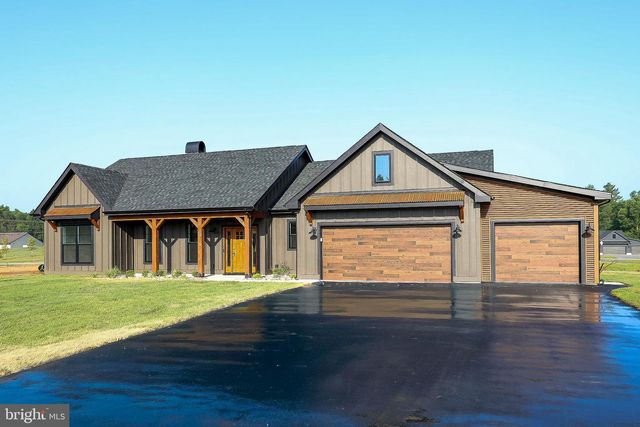 45 GRAND RAPIDS DR, Martinsburg, WV 25403