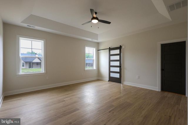 45 GRAND RAPIDS DR, Martinsburg, WV 25403
