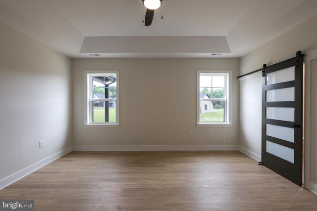 45 GRAND RAPIDS DR, Martinsburg, WV 25403