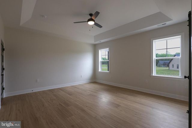 45 GRAND RAPIDS DR, Martinsburg, WV 25403