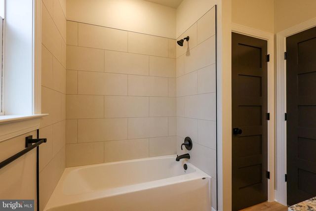 45 GRAND RAPIDS DR, Martinsburg, WV 25403
