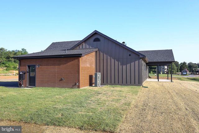 45 GRAND RAPIDS DR, Martinsburg, WV 25403
