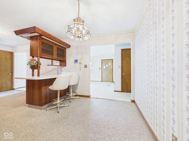 9 W Whitehall Way, Anderson, IN 46013