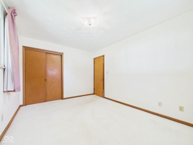 9 W Whitehall Way, Anderson, IN 46013