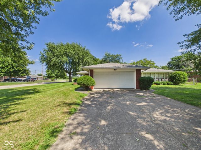 9 W Whitehall Way, Anderson, IN 46013