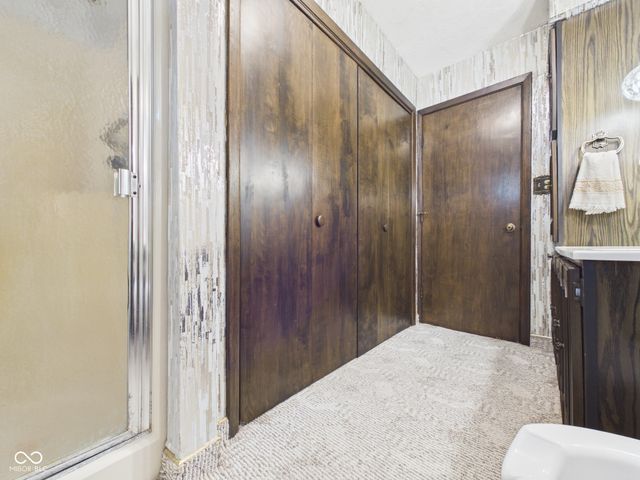 9 W Whitehall Way, Anderson, IN 46013