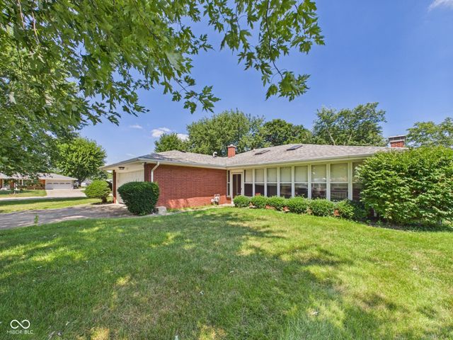 9 W Whitehall Way, Anderson, IN 46013