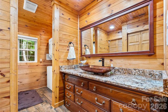 180 Longview Road, Newland, NC 28657