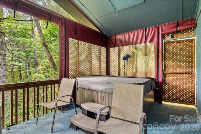 180 Longview Road, Newland, NC 28657