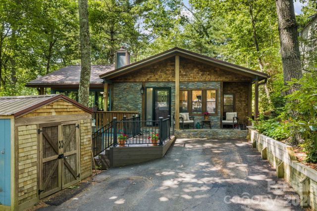 180 Longview Road, Newland, NC 28657
