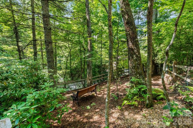 180 Longview Road, Newland, NC 28657