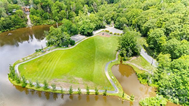 180 Longview Road, Newland, NC 28657