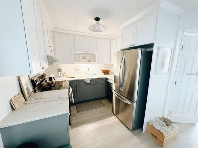 212 BUNKER HILL LANE 212, Dunedin, FL 34698