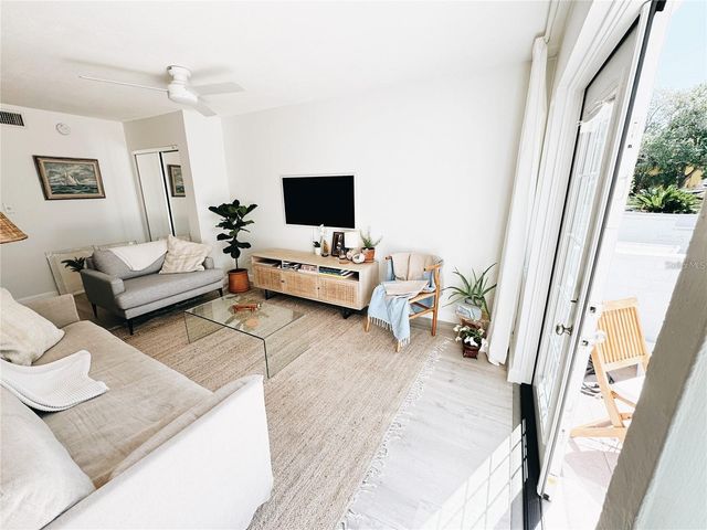 212 BUNKER HILL LANE 212, Dunedin, FL 34698