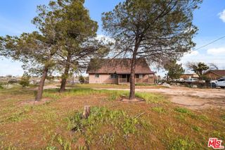 6906 Phelan Road, Phelan, CA 92371