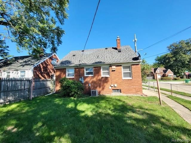 24503 Brittany Avenue, Eastpointe, MI 48021