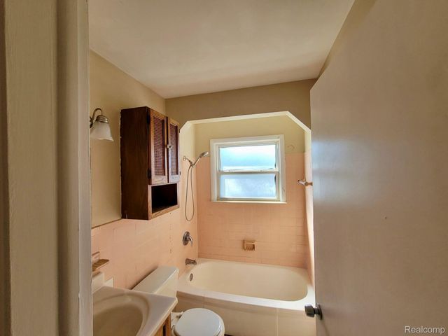 24503 Brittany Avenue, Eastpointe, MI 48021
