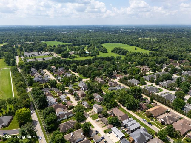 3132 Bushmill Park, Louisville, KY 40241