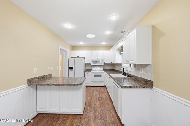 3132 Bushmill Park, Louisville, KY 40241