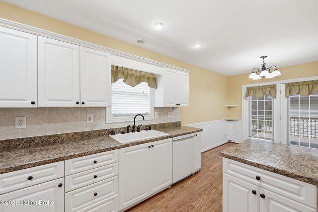 3132 Bushmill Park, Louisville, KY 40241