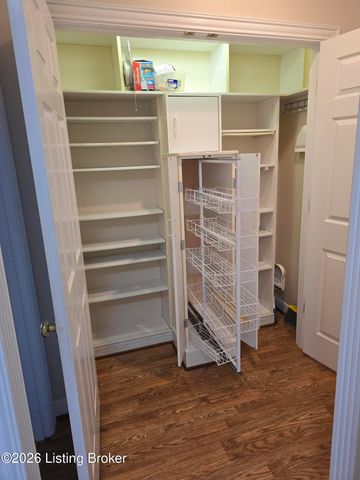 3132 Bushmill Park, Louisville, KY 40241