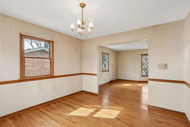 7104 Jefferson Avenue, Windsor Heights, IA 50324