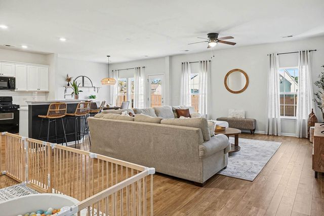 211 Daniels Creek Circle, Goose Creek, SC 29445