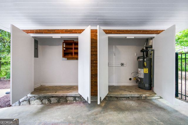 1571 Fama Drive NE, Atlanta, GA 30329