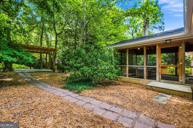 1571 Fama Drive NE, Atlanta, GA 30329