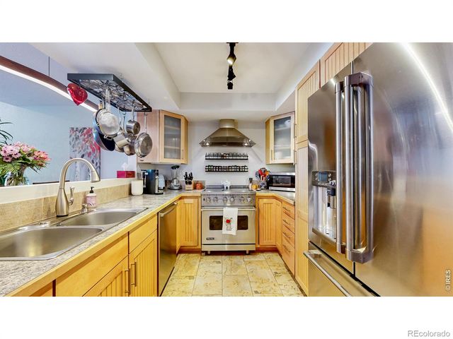 624 Pearl Street 203, Boulder, CO 80302