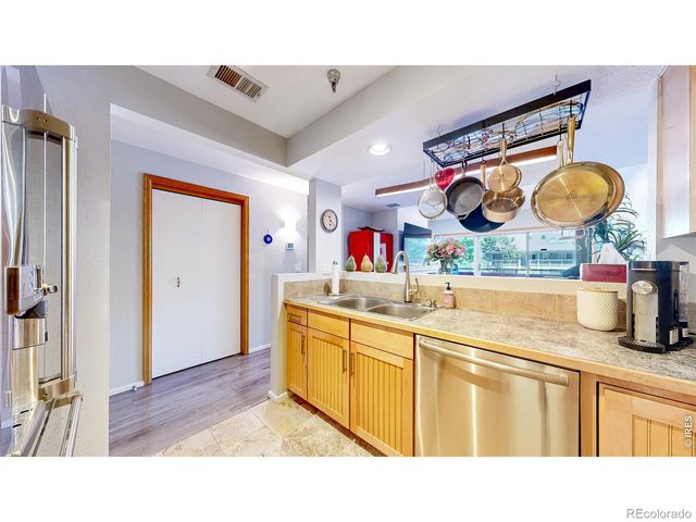 624 Pearl Street 203, Boulder, CO 80302