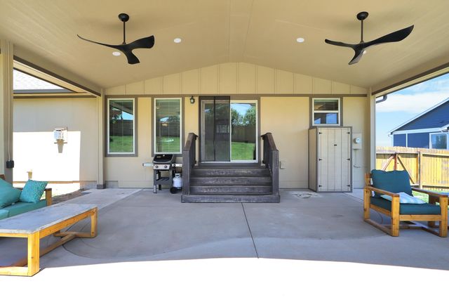 313 Firethorn Drive, Manhattan, KS 66503