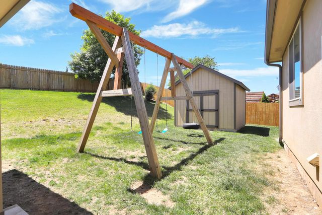 313 Firethorn Drive, Manhattan, KS 66503