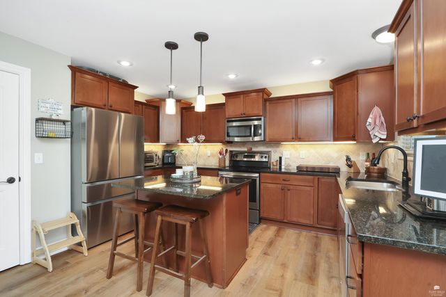 313 Firethorn Drive, Manhattan, KS 66503