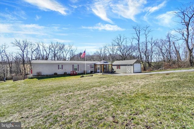 4780 HERBST RD, Red Lion, PA 17356