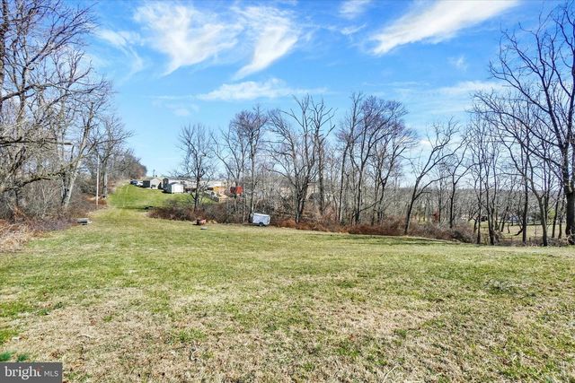 4780 HERBST RD, Red Lion, PA 17356