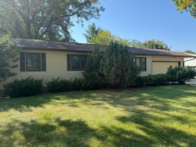 349 13th Street SW, Owatonna, MN 55060