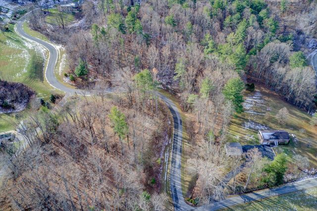8321 Poplar Springs LN, Roanoke, VA 24018