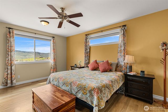 125 E Mountain Brook Lane, Wenatchee, WA 98801