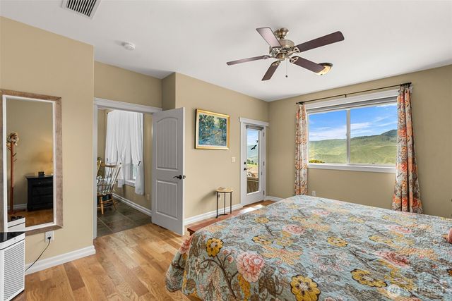 125 E Mountain Brook Lane, Wenatchee, WA 98801