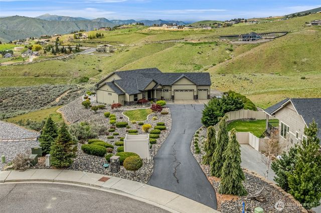 125 E Mountain Brook Lane, Wenatchee, WA 98801