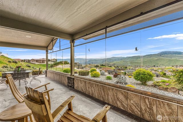 125 E Mountain Brook Lane, Wenatchee, WA 98801