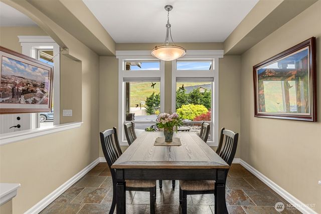 125 E Mountain Brook Lane, Wenatchee, WA 98801