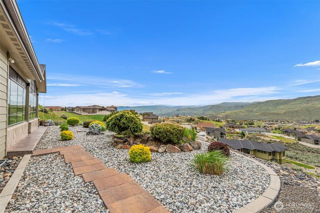 125 E Mountain Brook Lane, Wenatchee, WA 98801